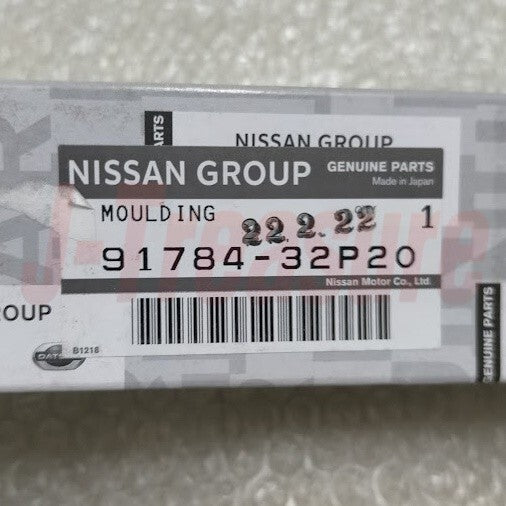 NISSAN 300ZX Z32 90-96 T-Top 2+2 Genuine Drip Molding T-Top Center RH & LH OEM