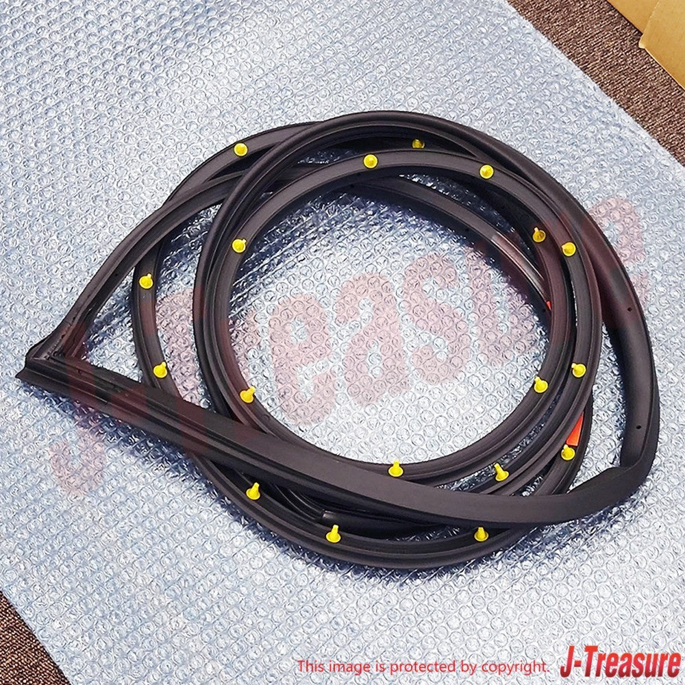 TOYOTA LAND CRUISER FZJ100 '98-07 Genuine Front Door Weatherstrip LH OEM
