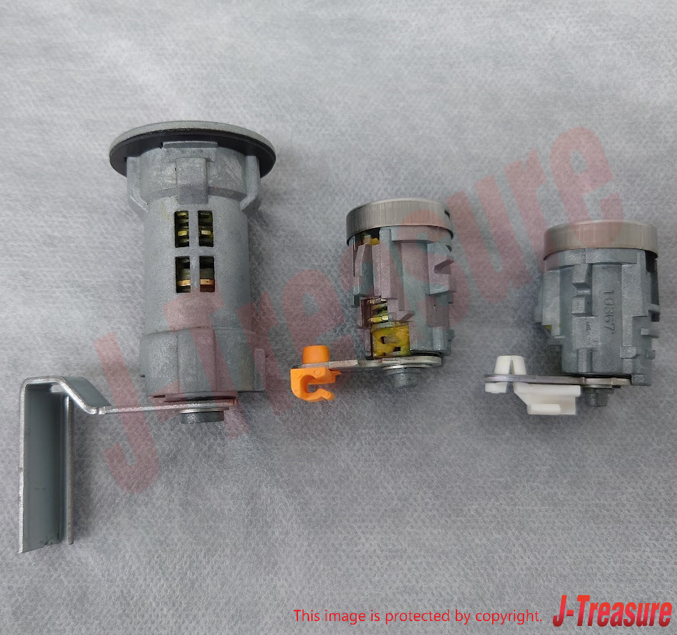 MAZDA RX-7 FD3S Genuine Ignition Key Cylinder Set 4 Seater F132-09-010B OEM