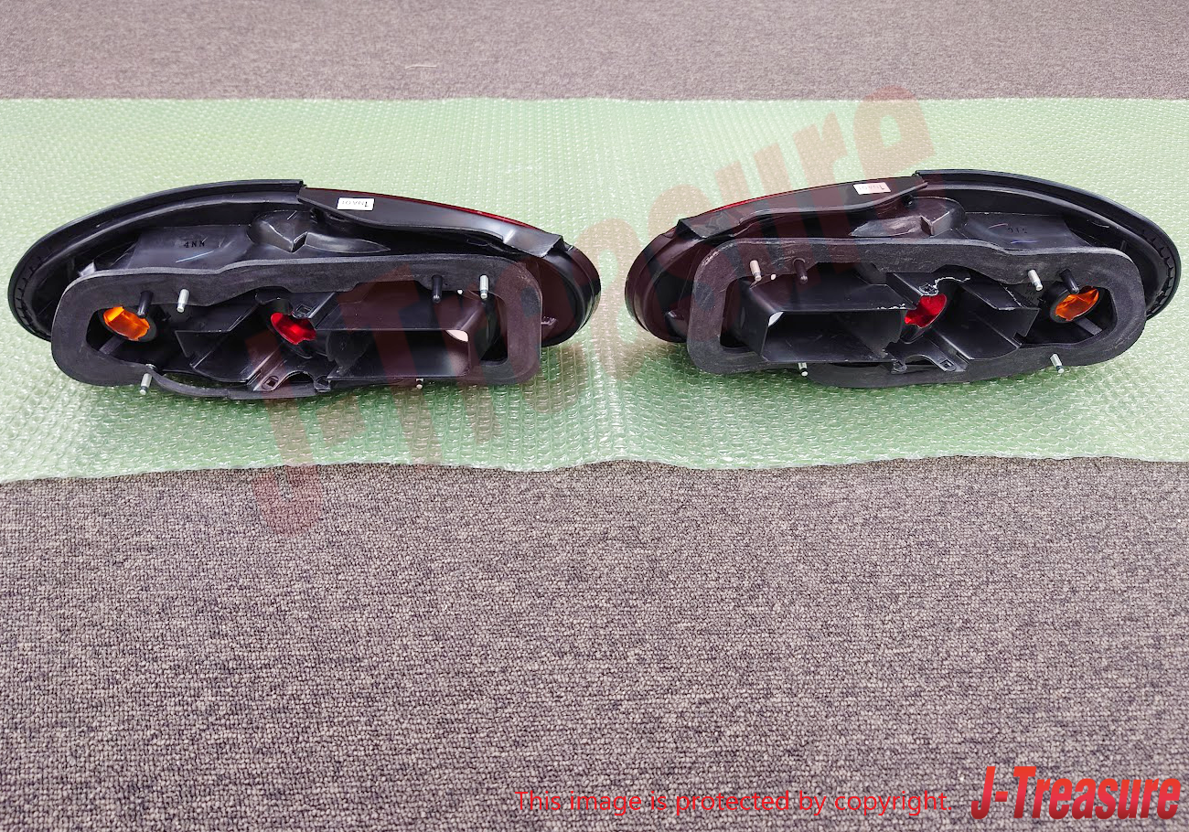 MAZDA MX-5 MIATA NA 90-97 Genuine Rear Combination Lens & Body RH & LH Set OEM