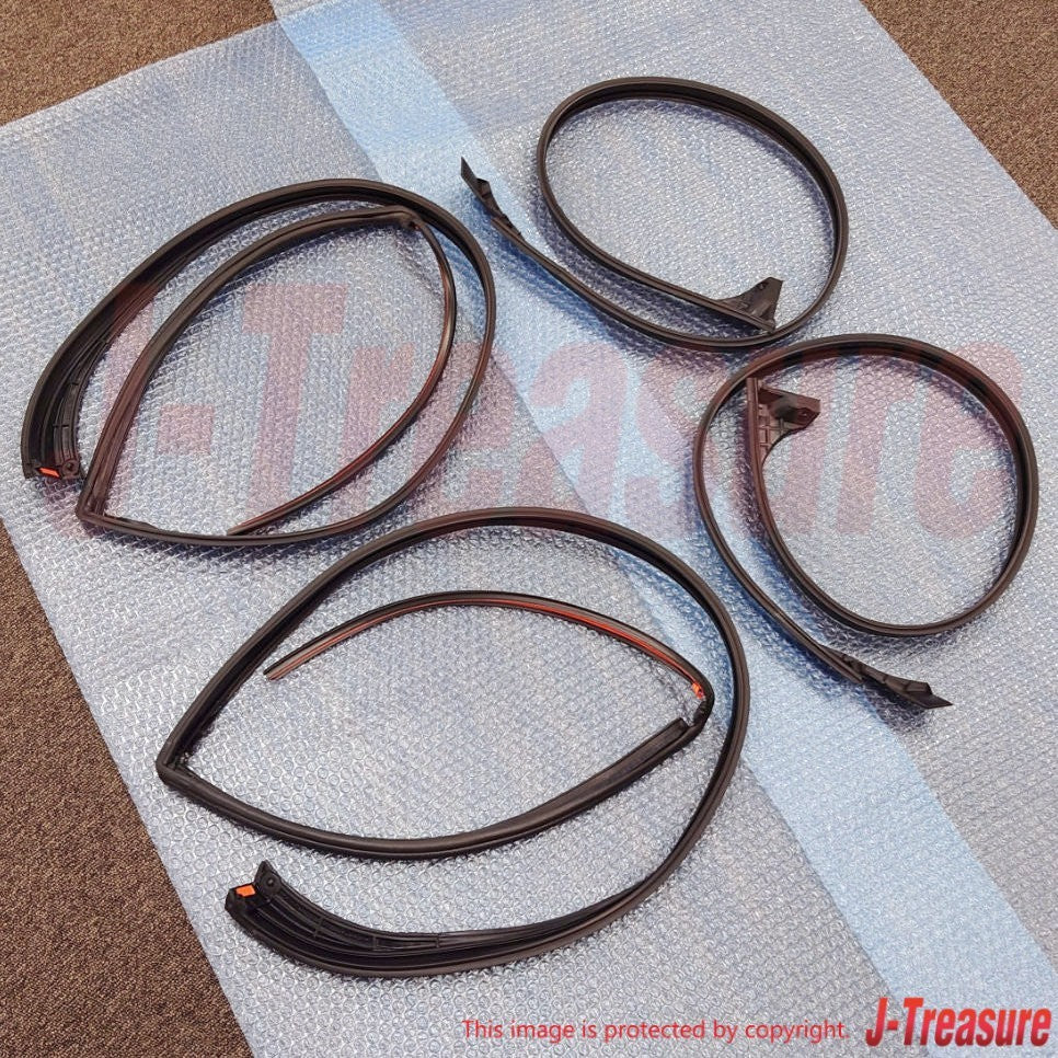 TOYOTA LEXUS LS430 UCF30 '01-06 Genuine Fr/Upp & Rear Door W/strip RH & LH Set