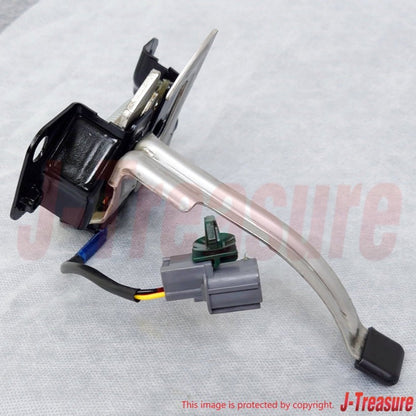 HONDA ACURA RSX DC5 2002-2006 Genuine Hood Lock Assy 74120-S6M-506 OEM