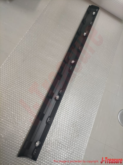 NISSAN 2009-2014 MURANO Genuine Moulding Front Door Right Side 80870-1AA2B OEM