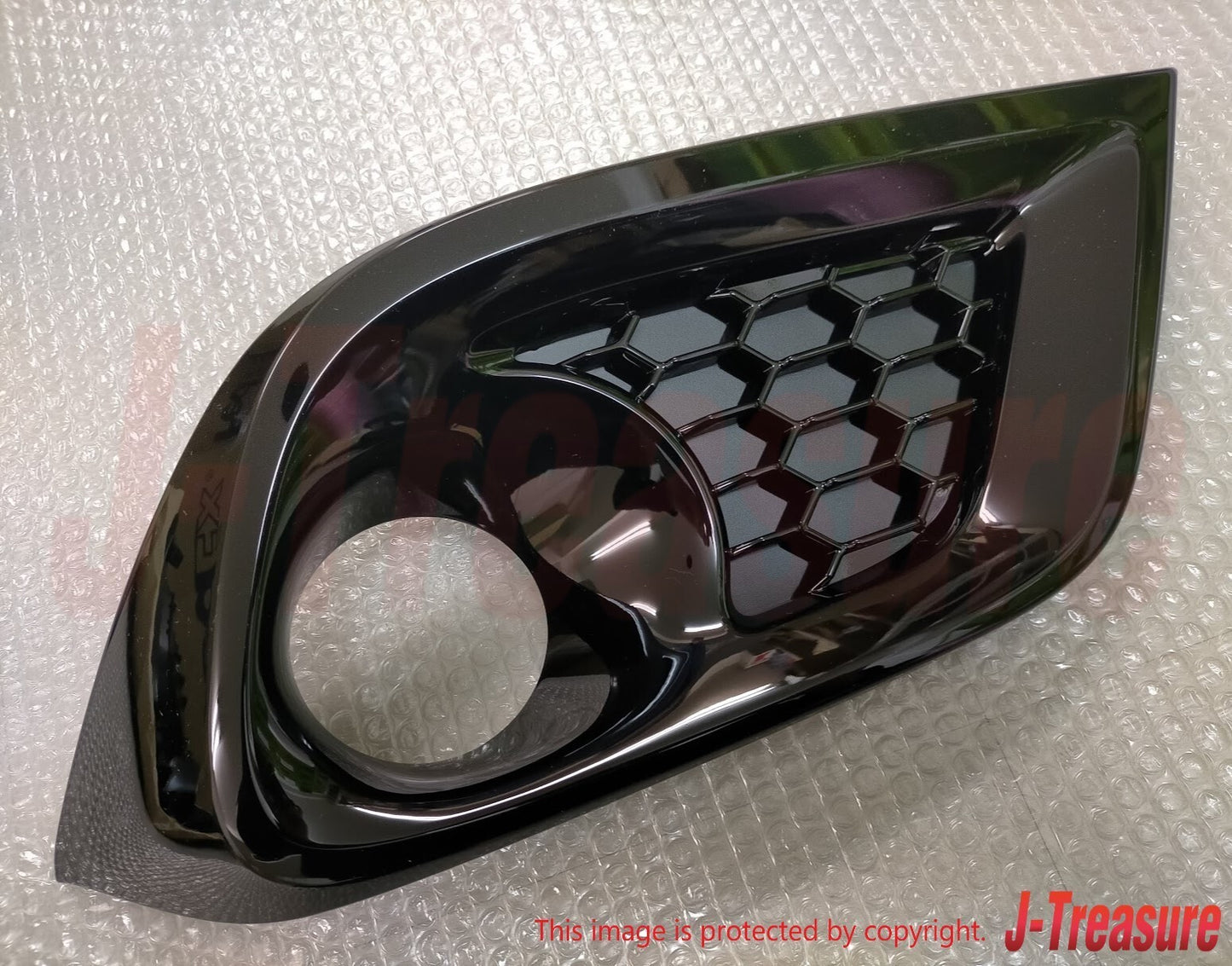 TOYOTA AURIS NRE85 / ZWE86 Genuine Front Bumper Hole Covers Assy RH & LH Set OEM