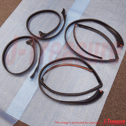 TOYOTA LEXUS LS430 UCF30 '01-06 Genuine Fr/Upp & Rear Door W/strip RH & LH Set