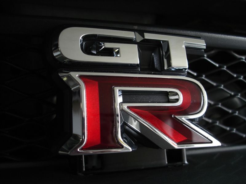 NISSAN GT-R GTR R35 2009-2023 Genuine Front "GT-R" Emblem Badge 62892-JF60A OEM