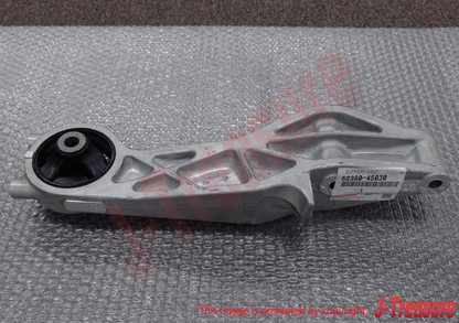TOYOTA SIENNA GSL25 04-10 Genuine Rear Differential Support 52380-45030 OEM