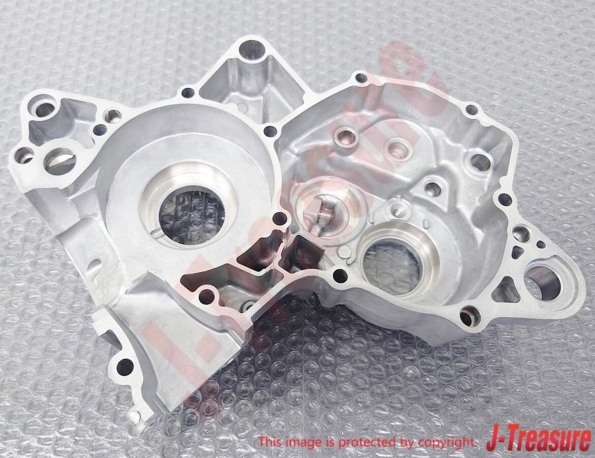 YAMAHA YZ125 2018-2022 Genuine Crankcase 1 1C3-15111-02-00 OEM
