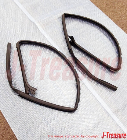 NISSAN NV200 M20 Genuine Front Door Glass Run Rubber RH & LH Set OEM