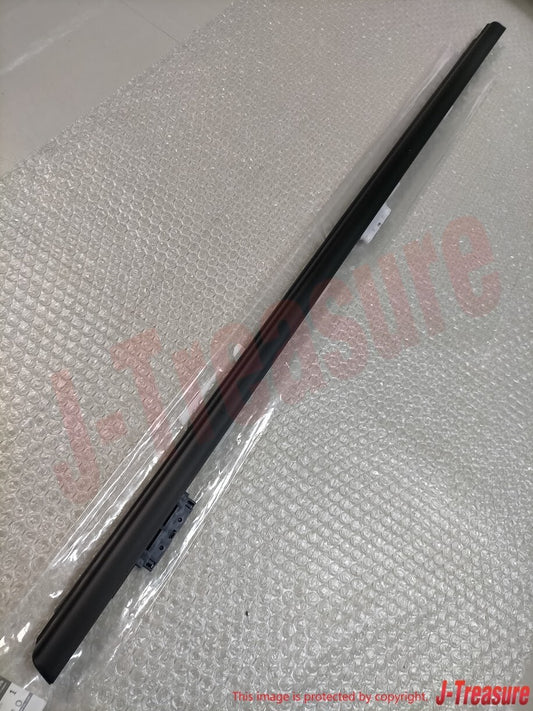NISSAN SILVIA 240SX S14 95-98 Genuine Door Outer Molding Right 80820-65F10 OEM