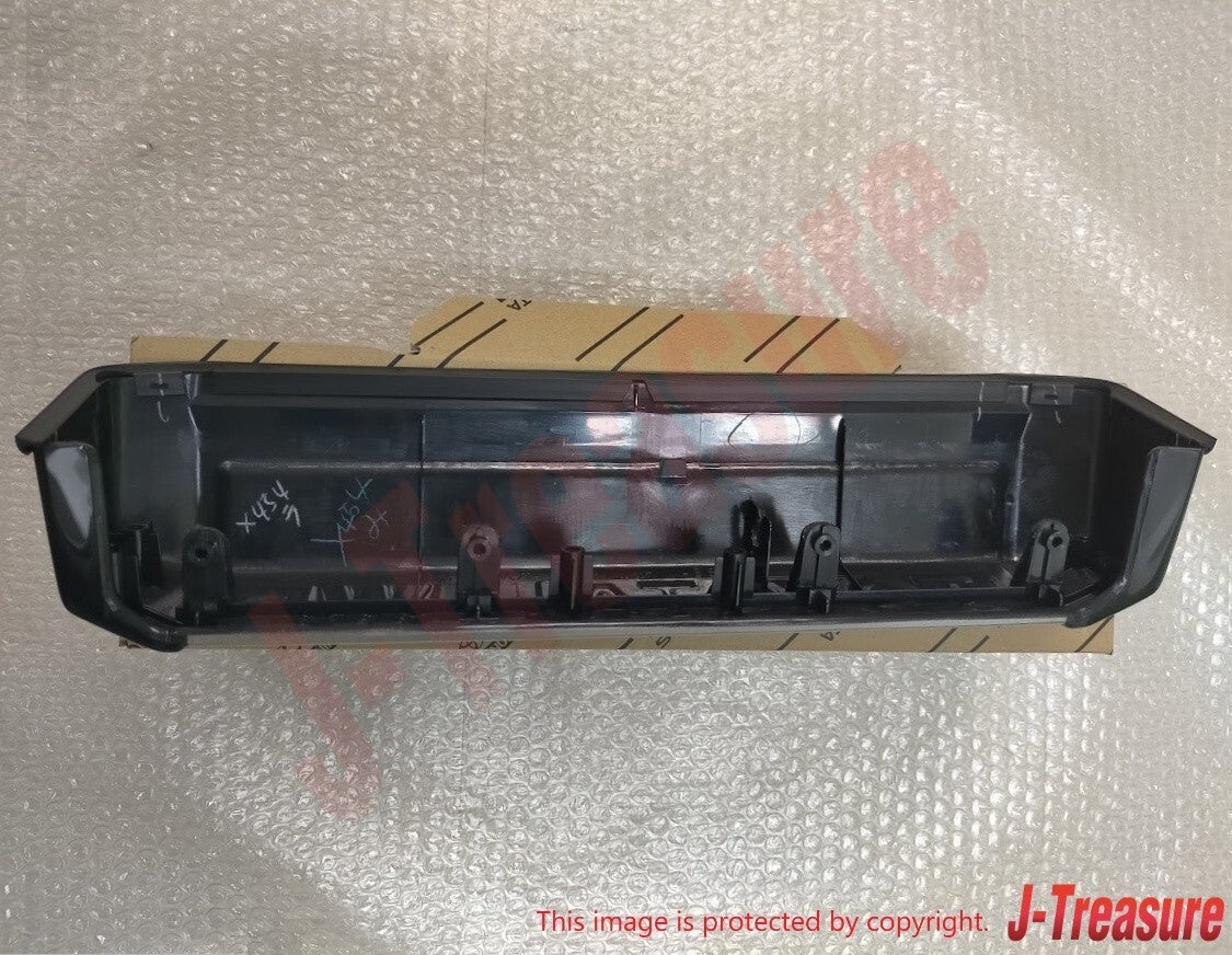TOYOTA LAND CRUISER 70 Series Genuine License Plate Lamp Cover 81276-90K02 OEM