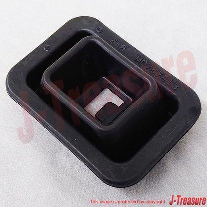 MITSUBISHI LANCER Evo 4-9 CP CT 96-06 Genuine Clutch Release Fork Boot MD747413