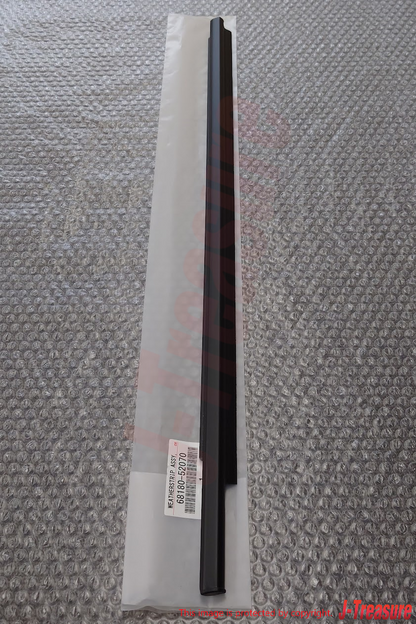 TOYOTA SCION xA NCP61 04-06 Genuine Rear Door Glass Outer Weatherstrip Right OEM