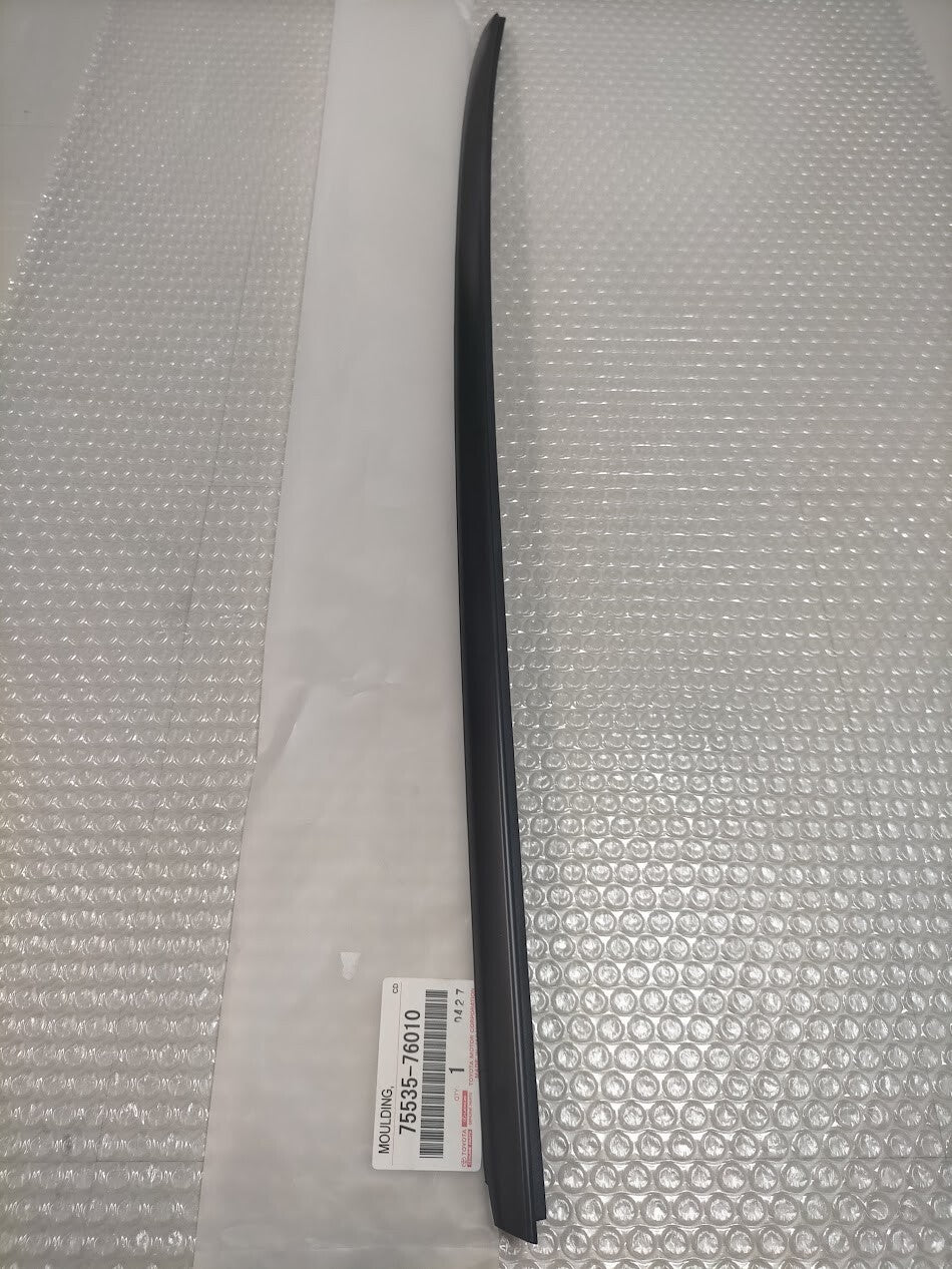 LEXUS CT200h ZWA10 11-17 Genuine Outside Windshield Moulding RH 75535-76010 OEM