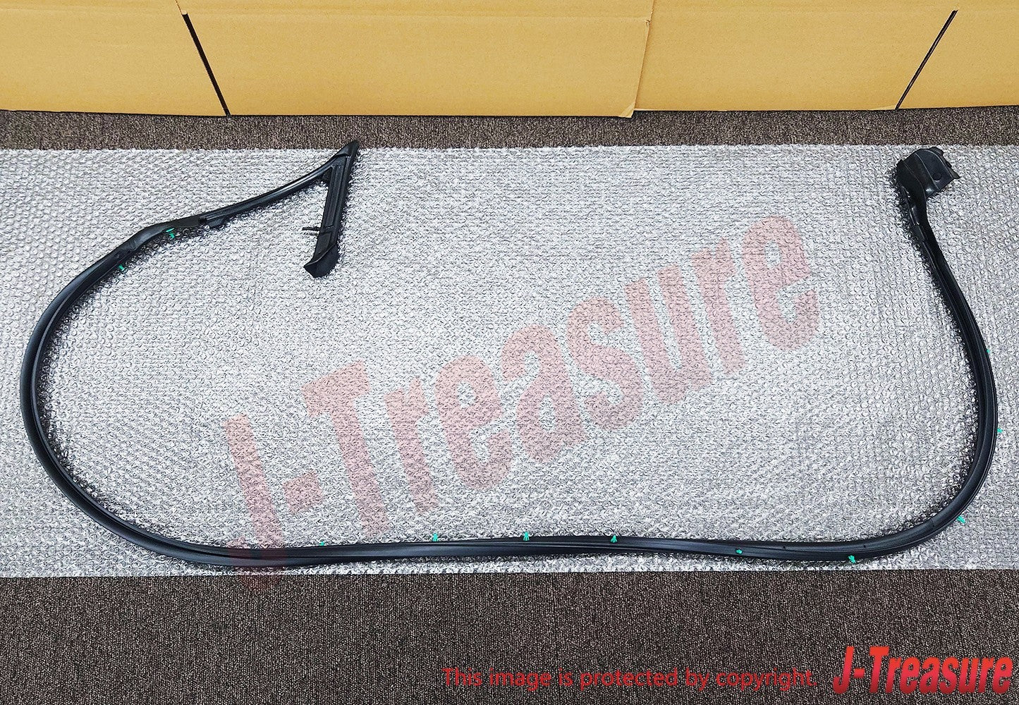 NISSAN SKYLINE GT-R BNR32 89-94 Genuine Front Door Weather Strip LH OEM RHD