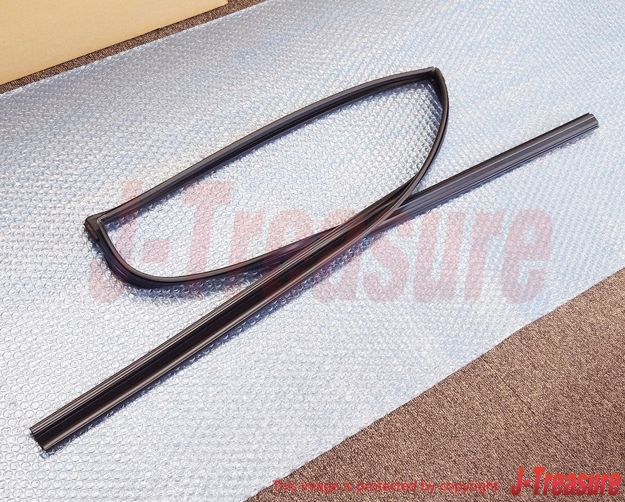 TOYOTA LAND CRUISER UZJ100 '98-07 Genuine Rear Door Glass Run LH 68152-60033 OEM