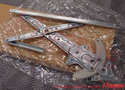 MITSUBISHI MIRAGE A03A 14-23 Genuine Front Door Window Regulator RH 5713A318 OEM