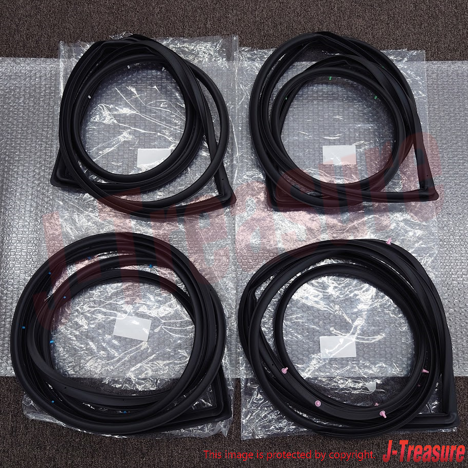 TOYOTA LAND CRUISER KZJ78 Genuine Front & Rear Door Weatherstrip RH LH Set OEM