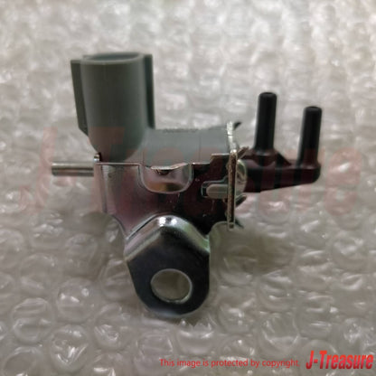 TOYOTA LAND CRUISER BJ71 BJ74 Genuine Vacuum Switching Valve 90910-12020 OEM