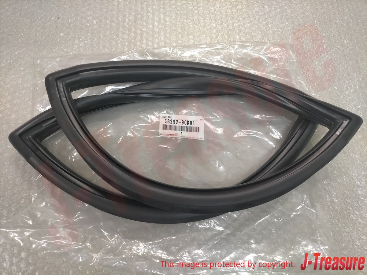 TOYOTA LAND CRUISER 70 Genuine Back Door Glass Weatherstrip 68292-90K01 LH OEM