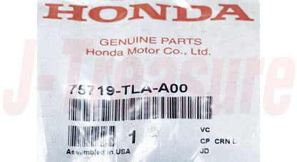 HONDA CR-V 2017-2020 RW# Genuine Genuine Rear Emblem 75719-TLA-A00 OEM