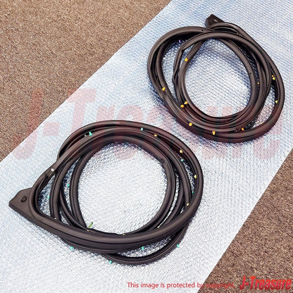 NISSAN NV200 M20 Genuine Fr/Door Weatherstrip RH & LH 80830-JX30A 80831-JX30A