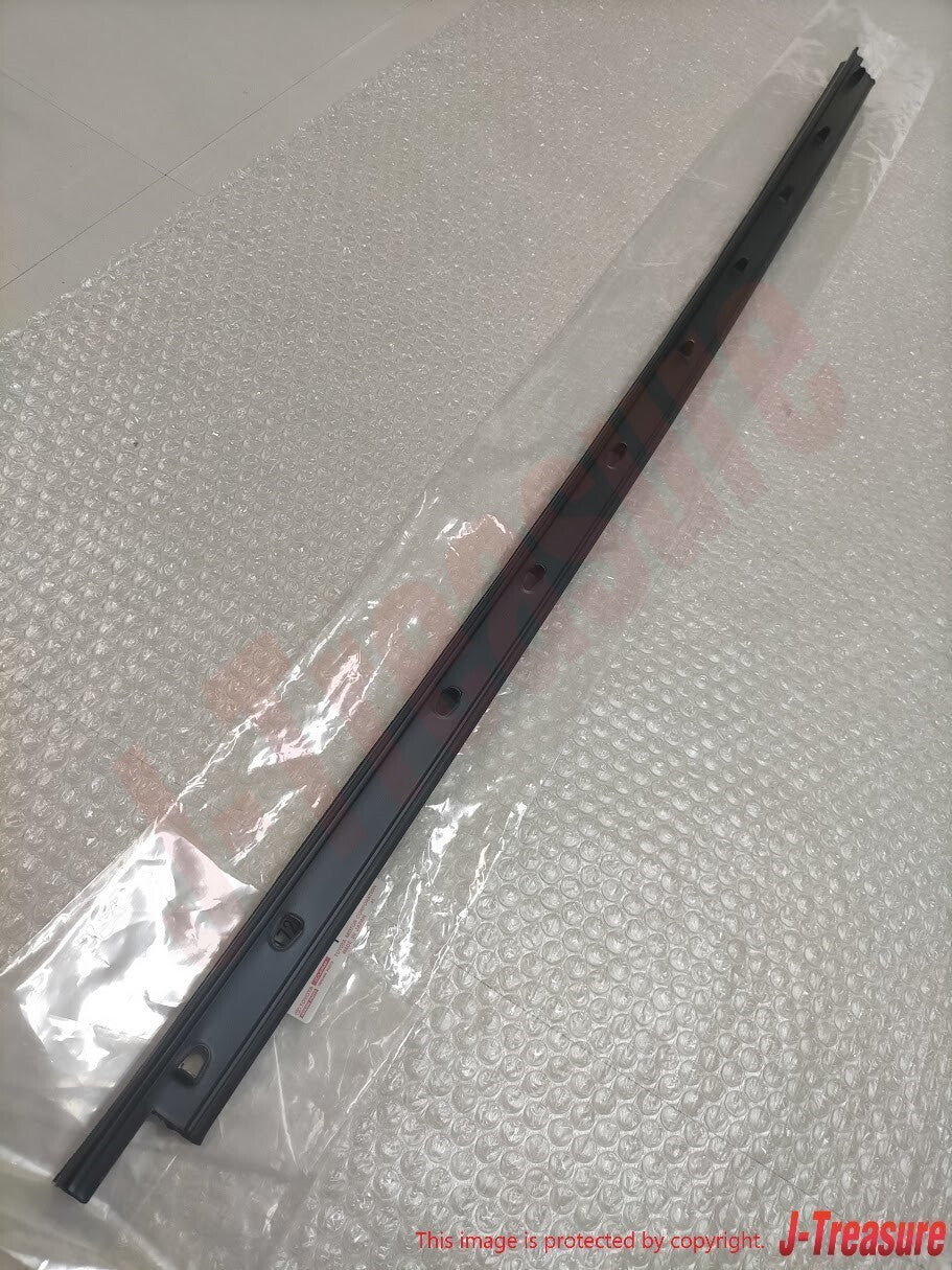 TOYOTA SUPRA JZA80 93-98 Genuine Front Door Glass Weatherstrip Inner RH & LH OEM