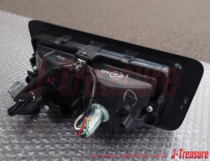 TOYOTA LAND CRUISER 70 Genuine Rear Bumper Combination Lamp Assy Right Side OEM