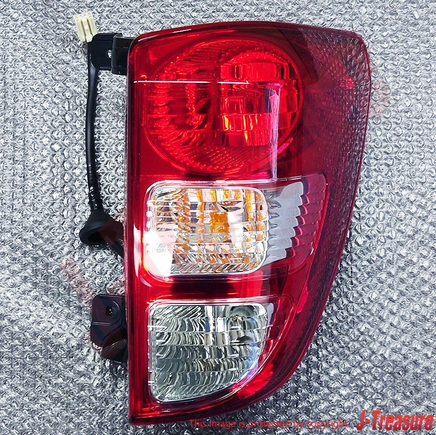 DAIHATSU TERIOS J200 J210 '06-08 Genuine Rear Combination Lamp RH 81550-B4010