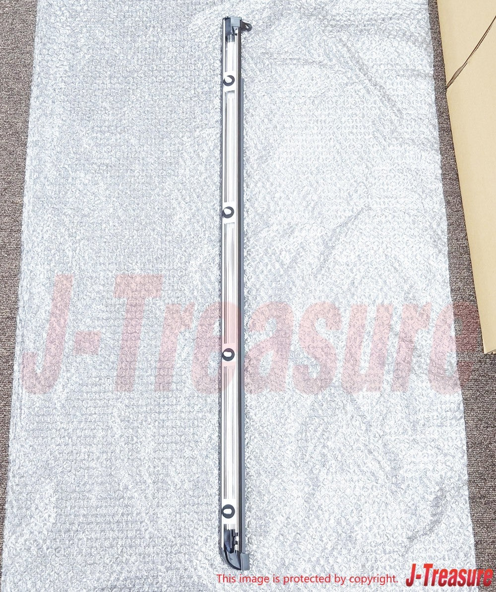 TOYOTA LAND CRUISER UZJ100 '98-07 Genuine Quarter Belt Moulding RH & LH Set OEM
