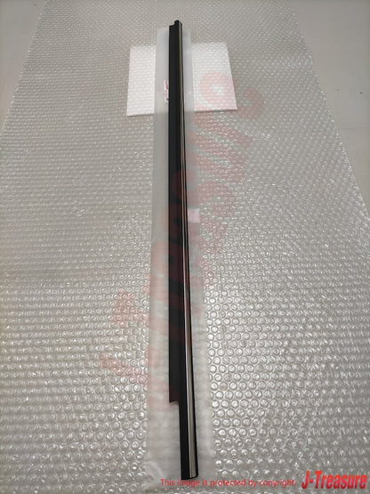 TOYOTA CAMRY MCV20 1997-2001 Genuine Front Door Belt Moulding RH 75710-33040 OEM