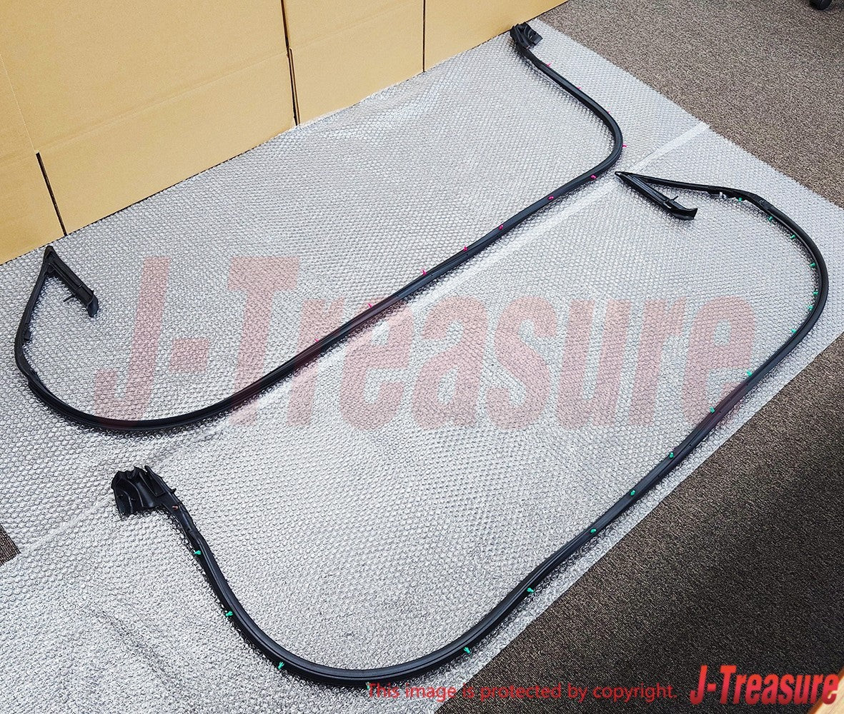 NISSAN SKYLINE GT-R BNR32 89-94 Genuine Front Door Weather Strip RH & LH set RHD