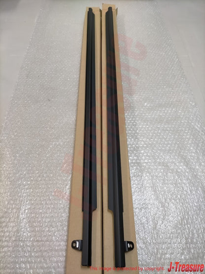 NISSAN 350Z Z33 Convertible Roadster Genuine Door Molding RH & LH Set OEM