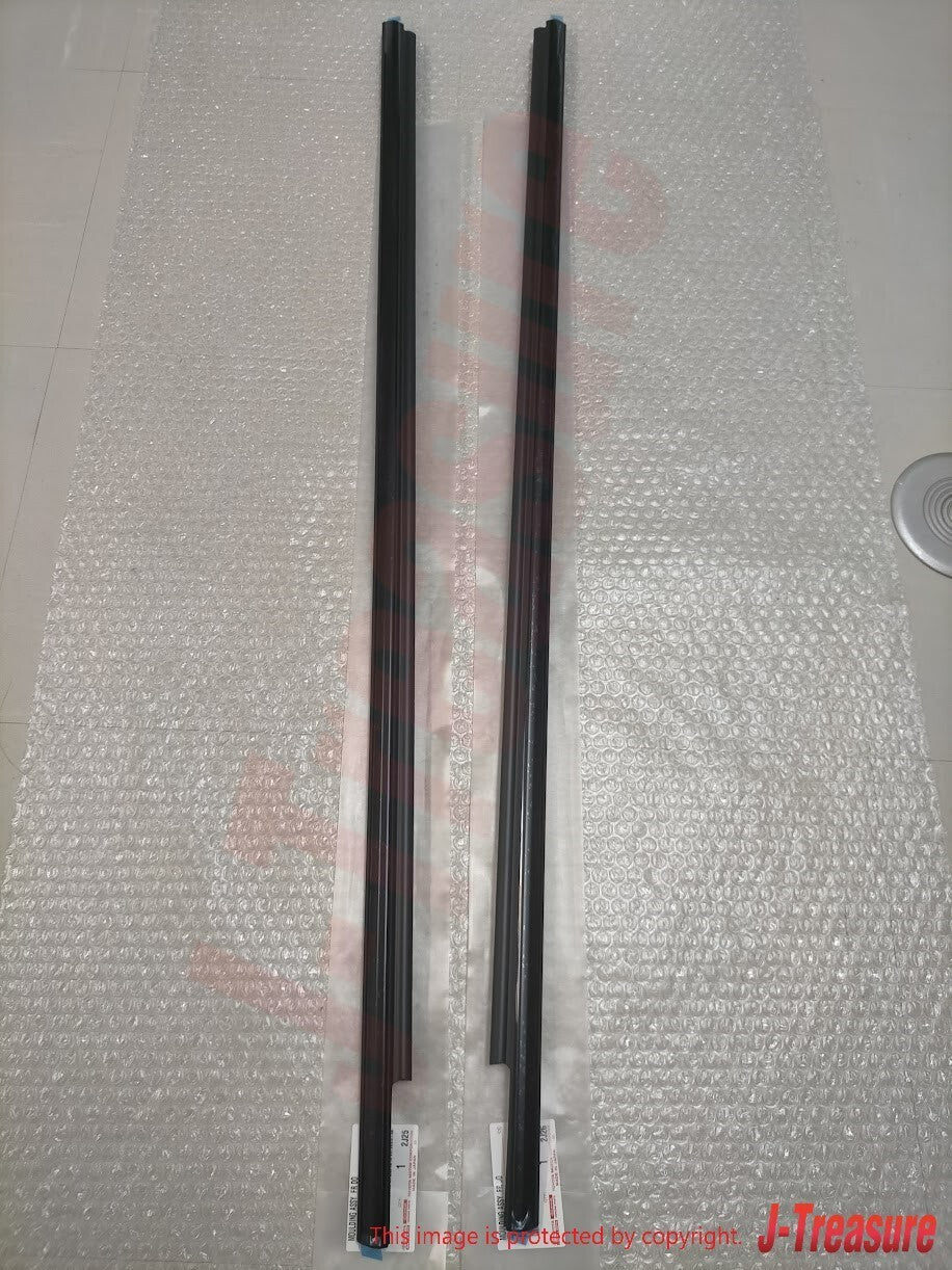 LEXUS RX330 RX350 RX400h Genuine Front Door Belt Moulding RH & LH Set OEM
