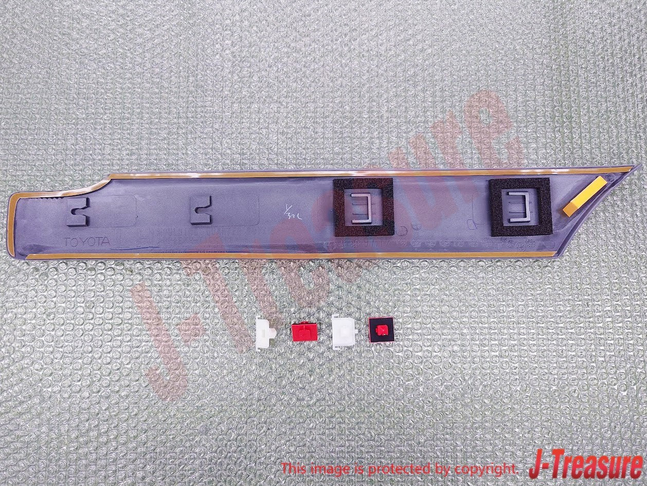 TOYOTA LAND CRUISER UZJ100 98-04 Genuine Quarter Outside Moulding RH & LH Set