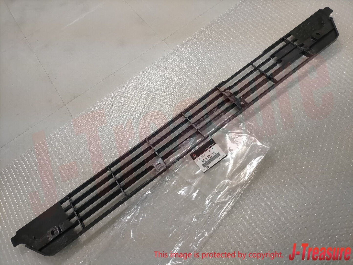 MITSUBISHI MONTERO PAJERO V43W 1995-2000 Genuine FR Under Grille MB932310 OEM