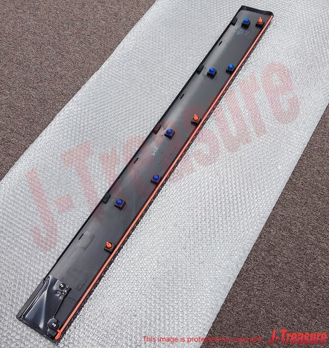 TOYOTA FJ CRUISER GSJ10 07-14 Genuine Front Door Outside Moulding Sub-Assy RH