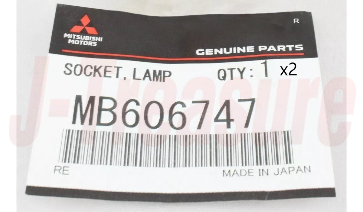 MITSUBISHI OUTLANDER CU2W 05-06 Genuine Headlamp Socket R & L  MB606747 x2 set