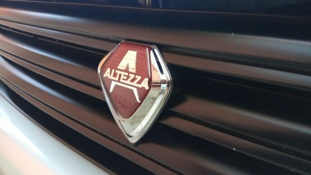 TOYOTA ALTEZZA GXE SXE Genuine Front Grill Emblem Ornament Red 75311-53010 OEM