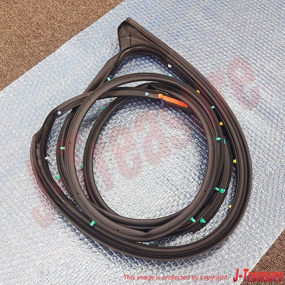 NISSAN NV200 M20 Genuine Front Door Weatherstrip RH 80830-JX30A OEM