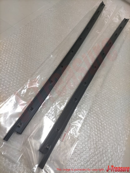 TOYOTA SUPRA JZA80 93-98 Genuine Front Door Glass Weatherstrip Inner RH & LH OEM