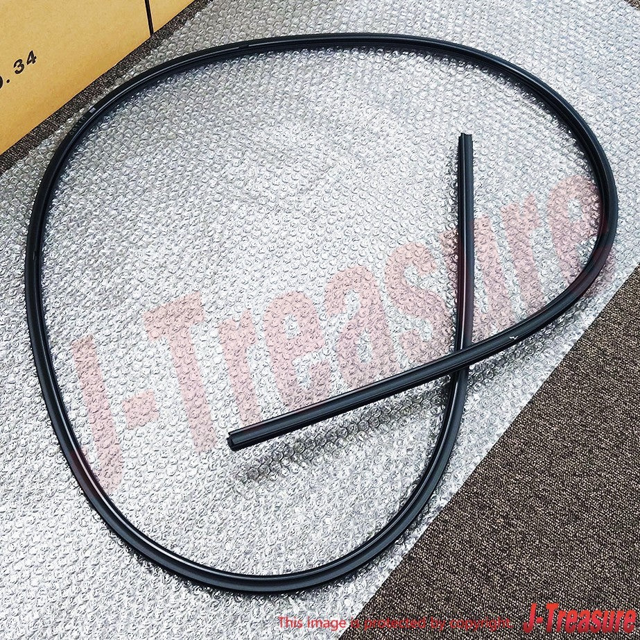 NISSAN SKYLINE GT-R BNR34 Genuine Windshield Upper Center Molding 72752-AA110