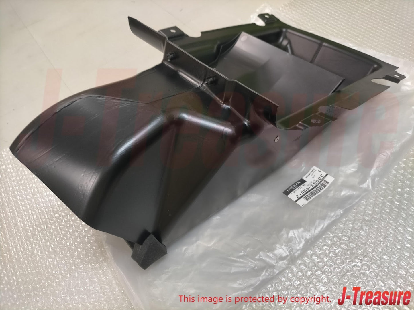 NISSAN GT-R R35 2011-2016 Genuine Intake Air Duct RH 21468-KB50C OEM
