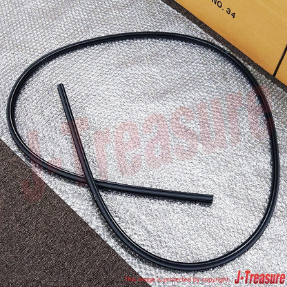 NISSAN SKYLINE GT-R BNR34 Genuine Windshield Upper Center Molding 72752-AA110