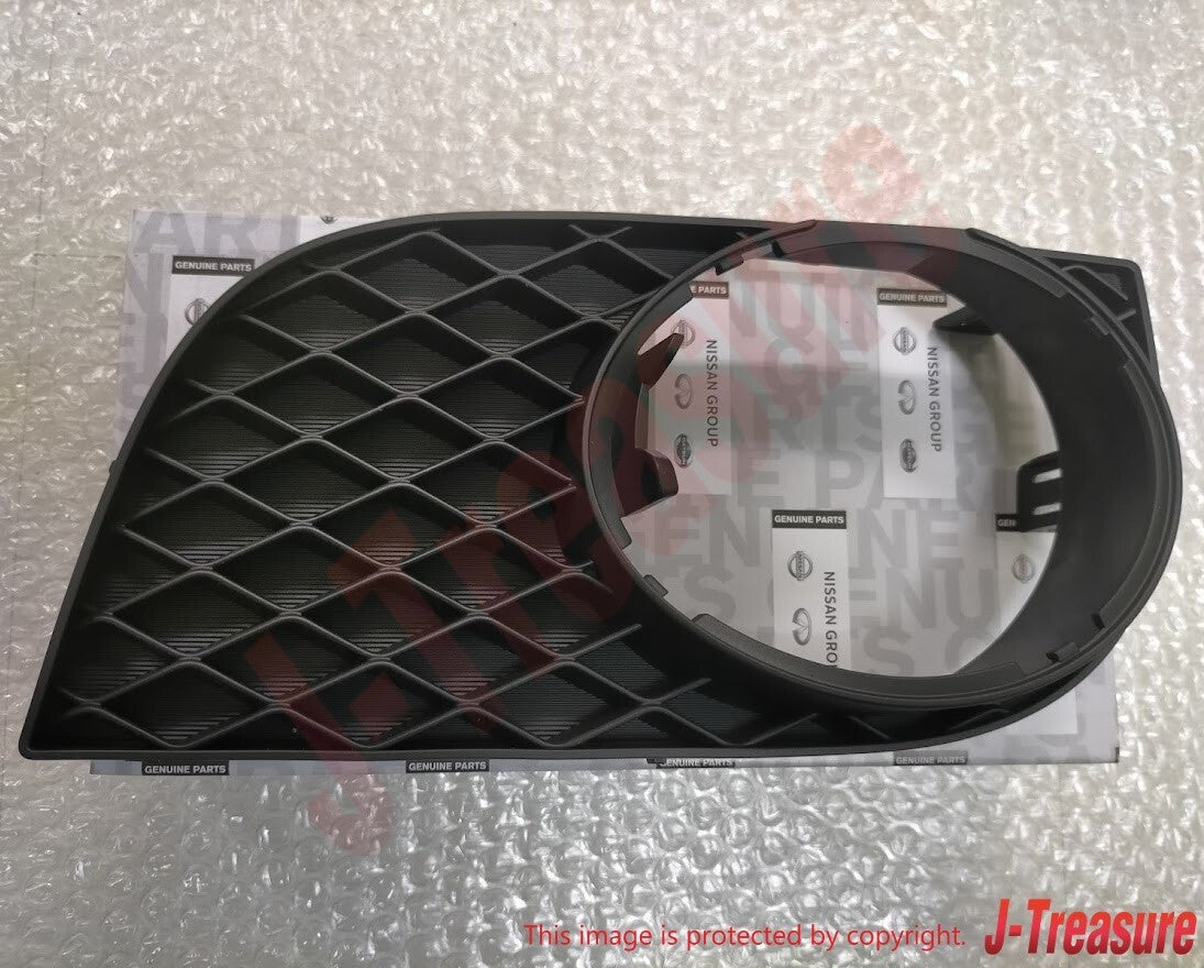 NISSAN INFINITY G25 11-12 G37 10-13 V36 SEDAN Genuine Fog Lamp Trim Panel RH OEM