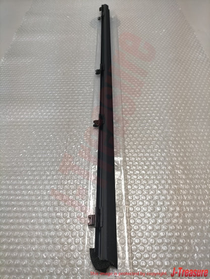 TOYOTA 4RUNNER 10-22 Genuine Front Door Glass Inner Weatherstrip LH 68172-60080