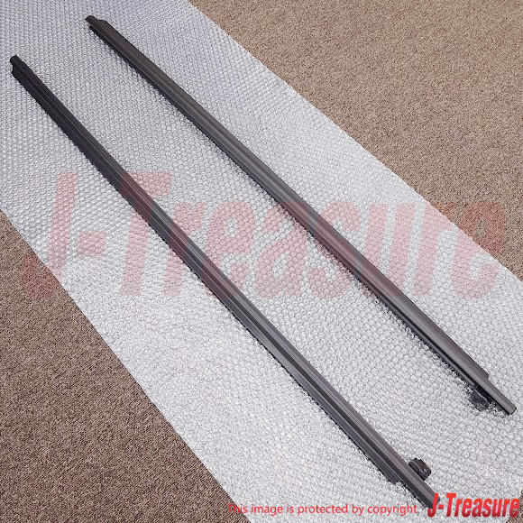 TOYOTA CELICA ZZT230 01-05 Genuine Front Door Belt Moulding RH & LH set OEM