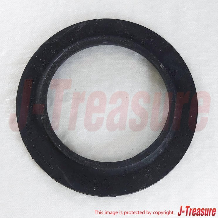 TOYOTA LAND CRUISER KZJ78 1995 Rear Coil Spring Insulator Upper & Lower Set