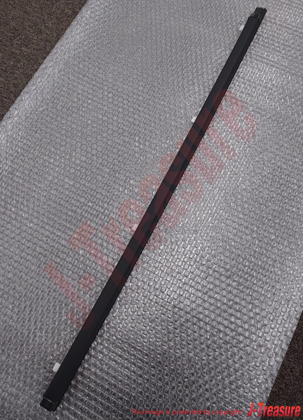 TOYOTA 4RUNNER RN80 89-95 Genuine F/Door Glass Outer Weatherstrip RH & LH Set