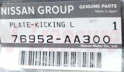 NISSAN SKYLINE GT-R BNR34 Genuine Kicking Front Plate LH 76952-AA300 OEM